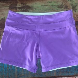 Lululemon Yoga Shorts sz 6 reversible